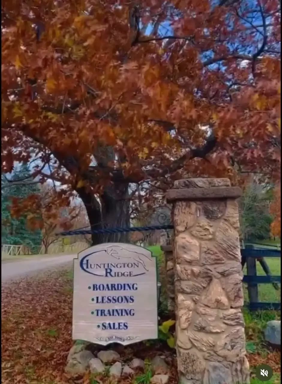 Huntington Ridge Sign